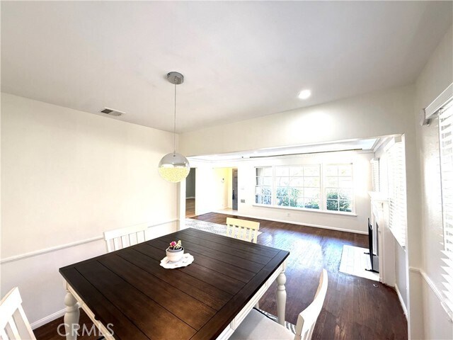 Building Photo - 414 University Ave