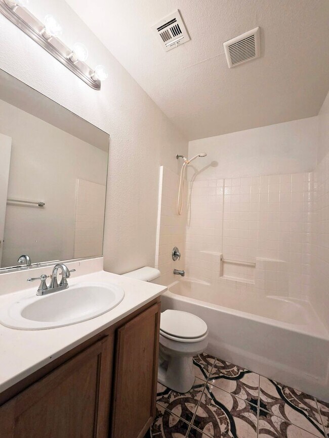 Building Photo - 3 Bedroom Home with New Carpet Upstairs & Spacious Backyard