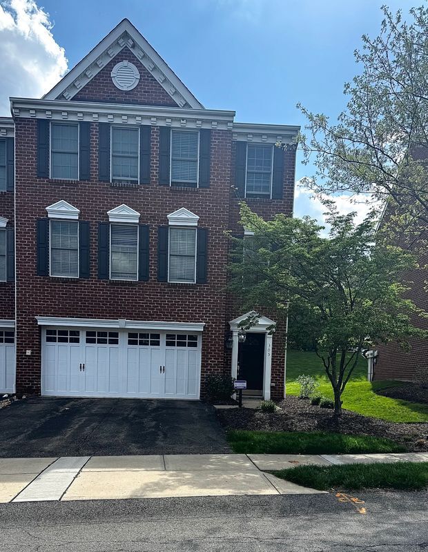 Building Photo - 305 Marshall Heights Dr