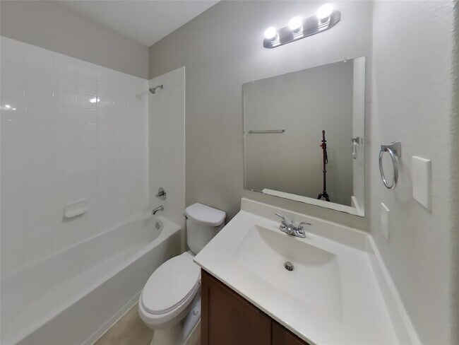 Building Photo - 6103 Coleus St