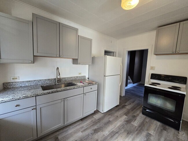 Building Photo - mad5865