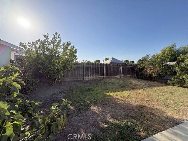 Building Photo - 4670 Riverside Dr