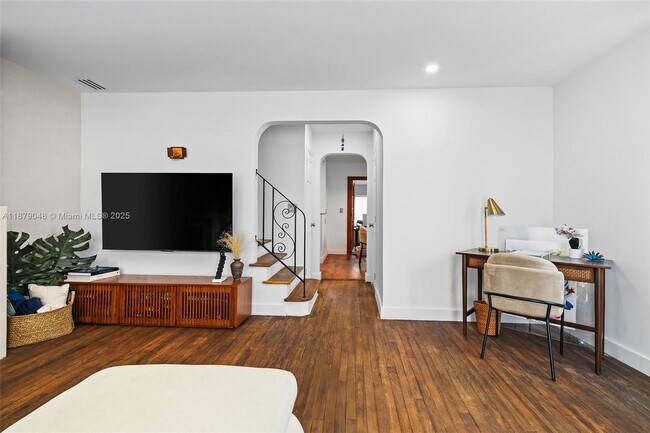 Building Photo - 642 86th St