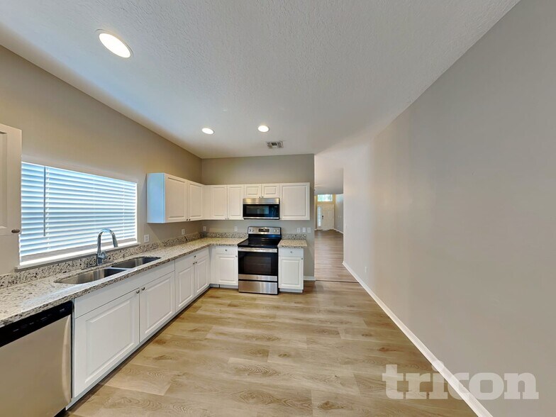 Building Photo - 4312 Hidden Meadow Dr