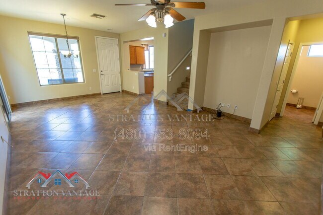 Building Photo - 9136 W Meadow Dr