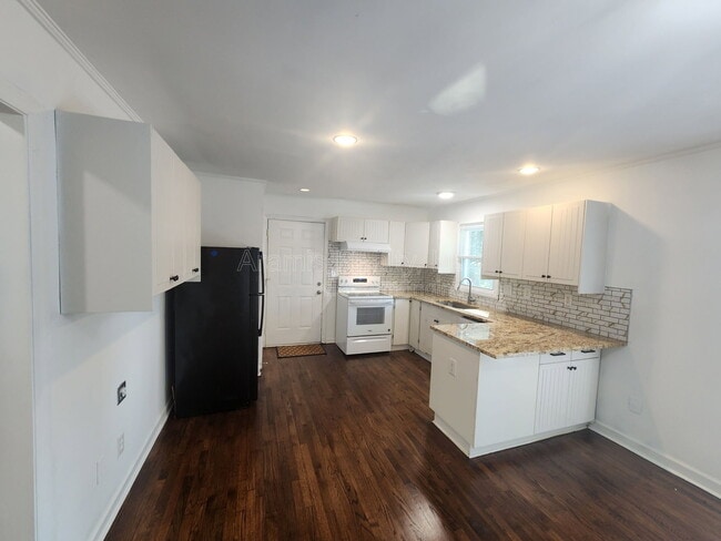 Building Photo - 3545 Orchard St