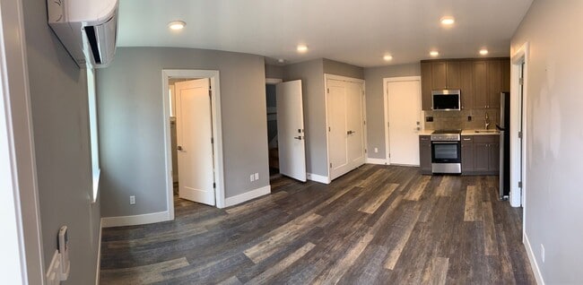 Building Photo - Montavilla Four Bedrooms, Four Bathrooms H...