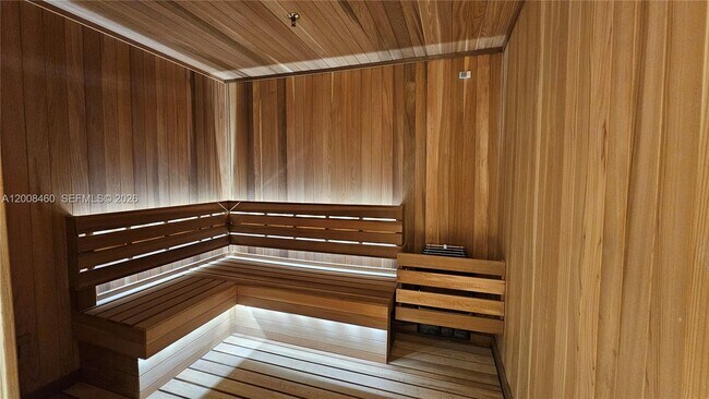 Building Photo - 77 SE 5th St