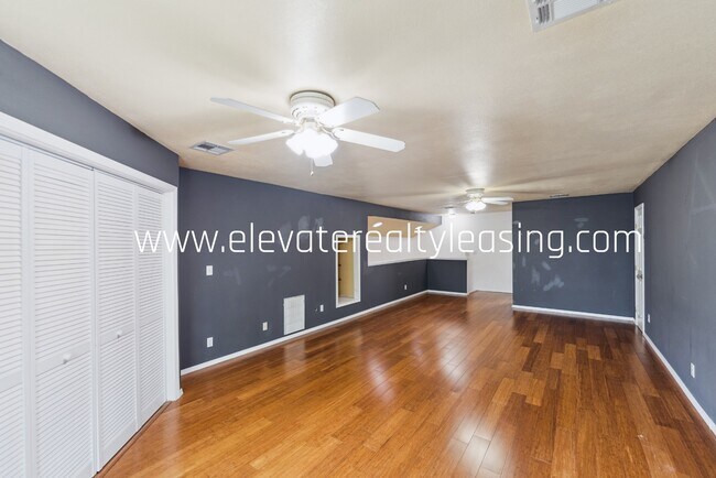 Building Photo - 1305 W Quincy St