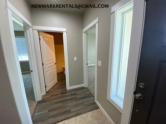 Building Photo - 1640 SW Panorama Dr