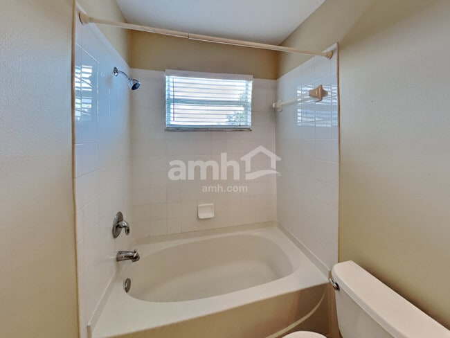 Building Photo - 1519 Swamp Rose Ln