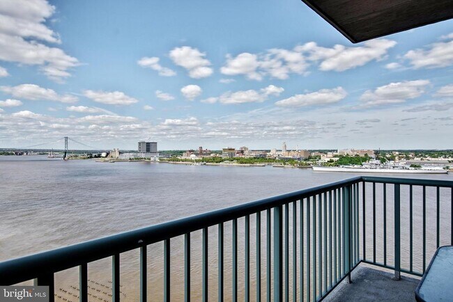 Building Photo - 717 S Christopher Columbus Blvd