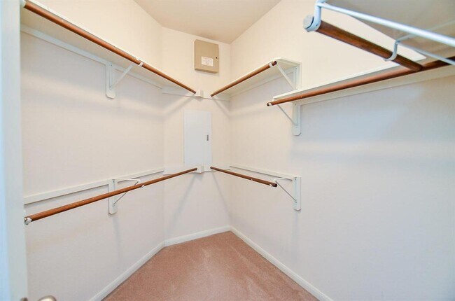 Building Photo - 4519 Wellington Grove Ln