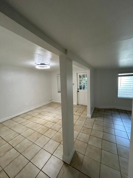 Building Photo - 2430 SW 25th Ter