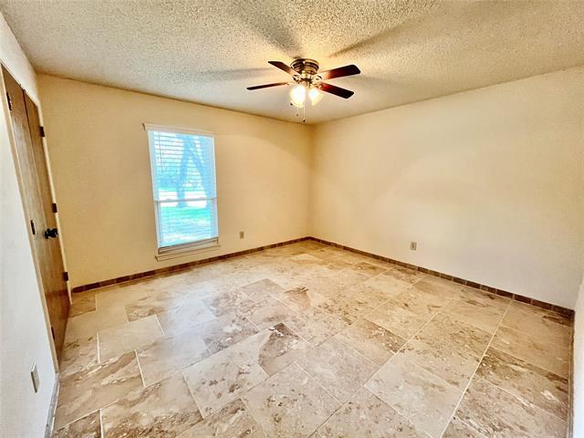 Building Photo - 3904 Woodbury Ct