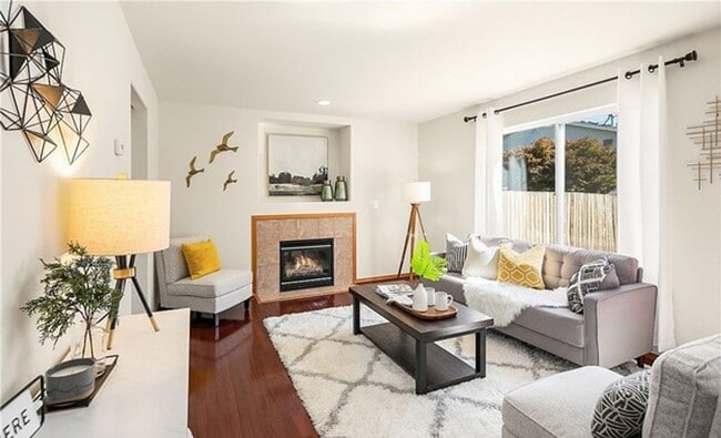 Building Photo - Beautiful 4 bed 2.5 ba Kingsridge home!!