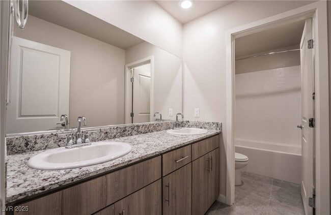 Building Photo - 3823 Corellia Ave