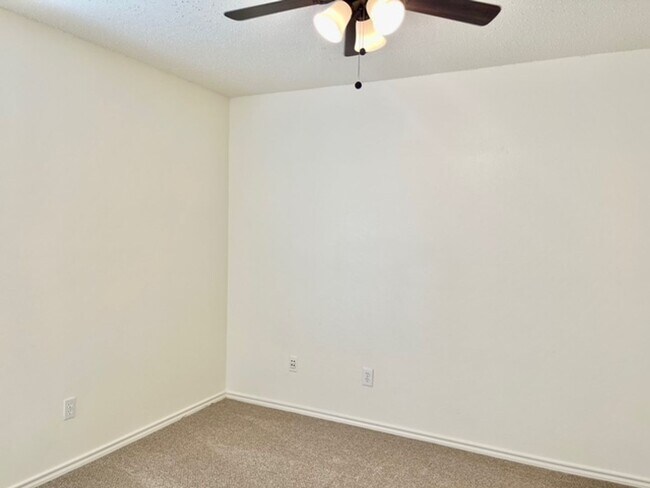 Building Photo - Nice Single Story Home in Crowley
