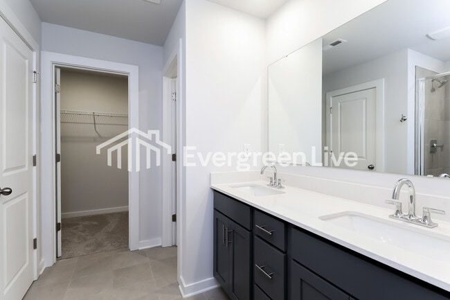 Building Photo - 2425 Appalachian Trl Dr