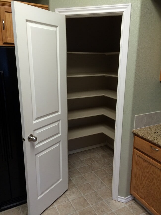 Building Photo - Wonderful Meridian Home