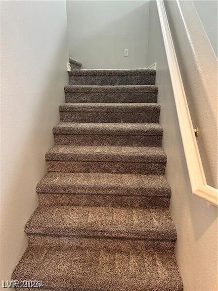 Building Photo - 2805 Alma Lidia Ave