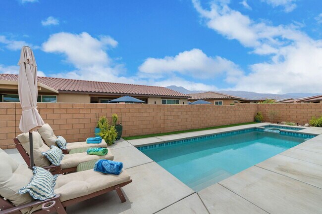 Building Photo - 81887 Via Encinitas