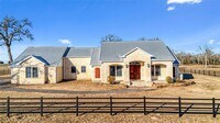 Building Photo - 42844 Henson Rd