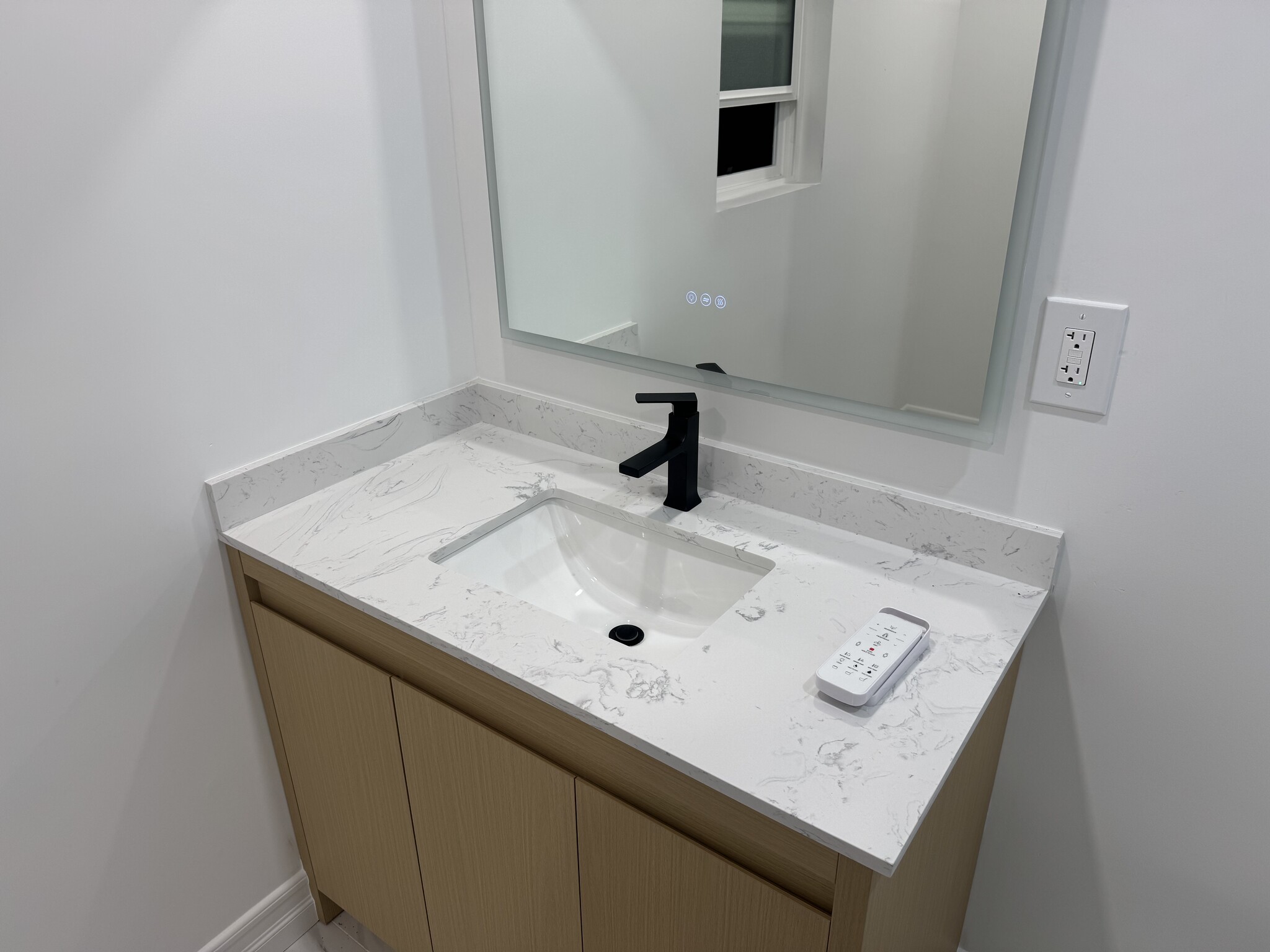 Building Photo - 4825 Angeles Crest Hwy