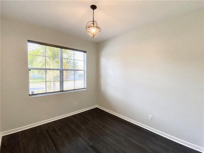 Building Photo - 4028 Tomoka Dr