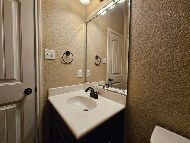 Building Photo - 6211 Newcastle Dr
