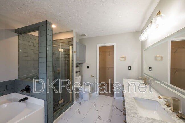 Building Photo - 3328 Vintage Pointe Ct