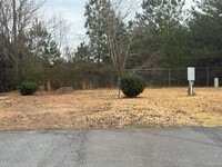 Building Photo - 5 Riverplace Dr