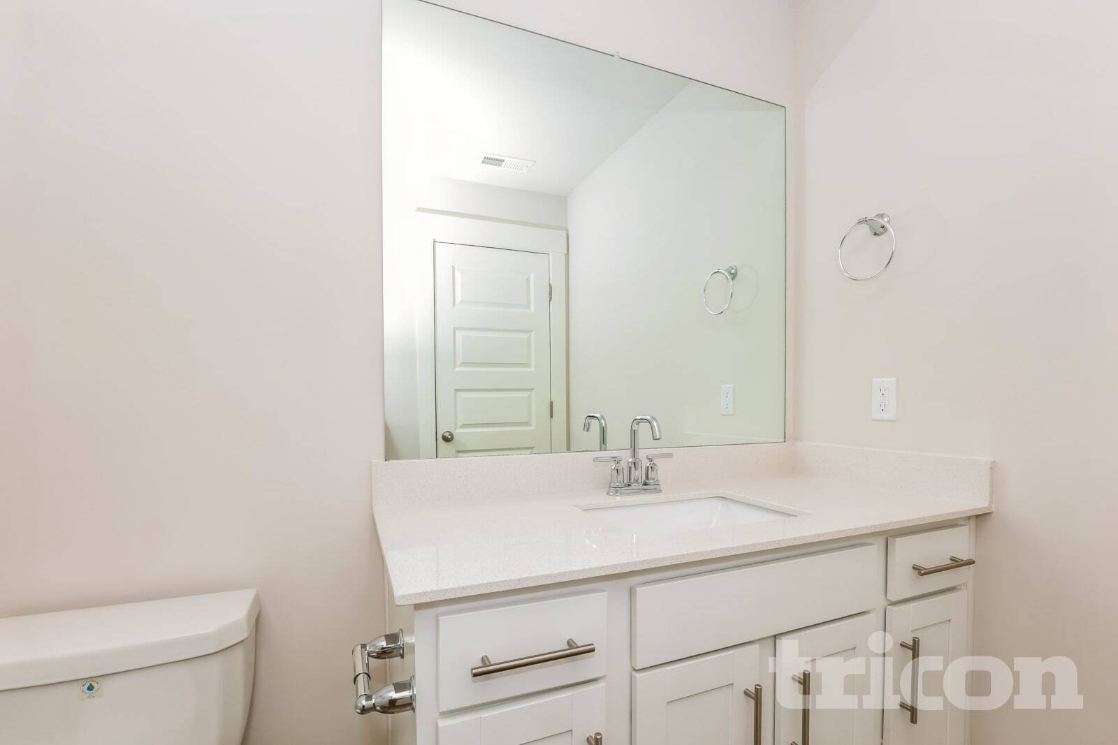 Building Photo - 7012 Park Knoll Dr