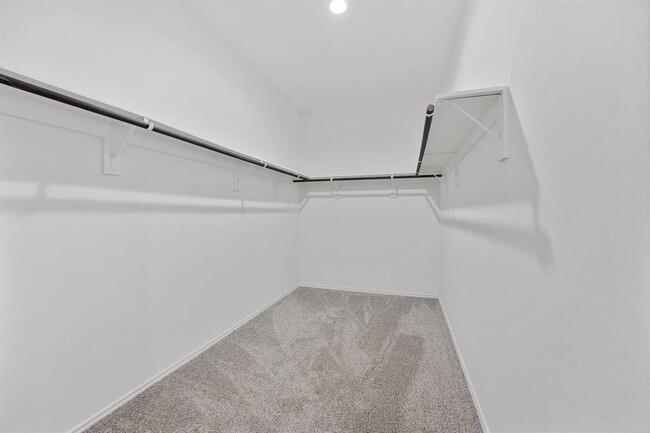 Building Photo - 21622 Violet Rdg Rd