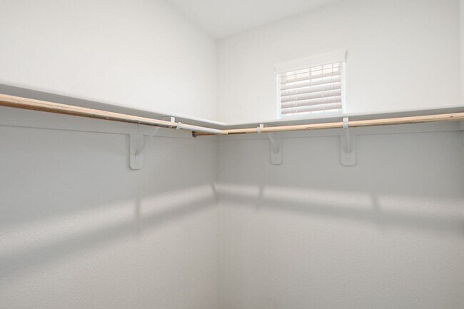 Building Photo - 10589 Sariah Skye Ave