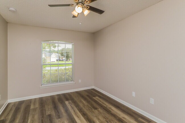 Building Photo - 1662 Sugarpine Drive