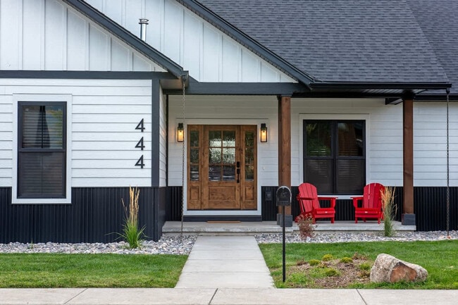 Building Photo - 444 Cowboy Trail