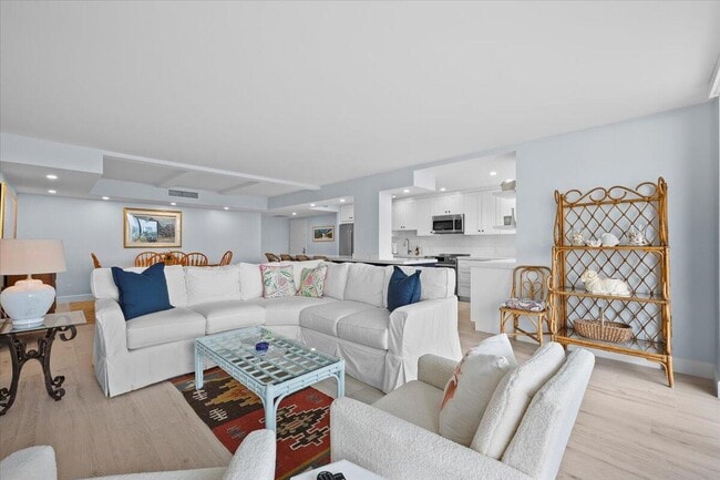 Building Photo - 2860 S Ocean Blvd