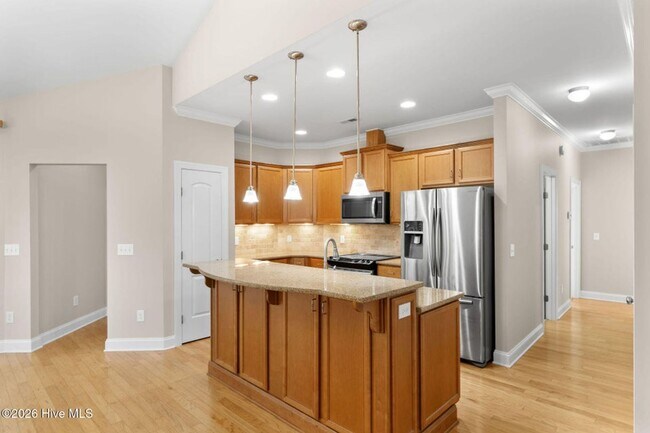 Building Photo - Beautiful 4 bedroom 3 bath home in Compass Pointe