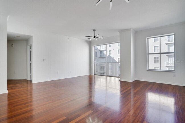 Building Photo - 700 S Harbour Island Blvd