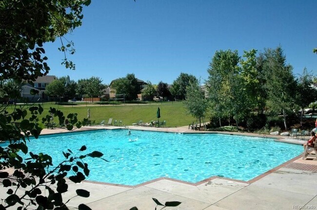 Building Photo - AMAZING 4 Bed 4 Bath Single Family Home in...