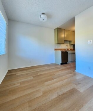 Interior Photo - 3703 Inglewood Blvd
