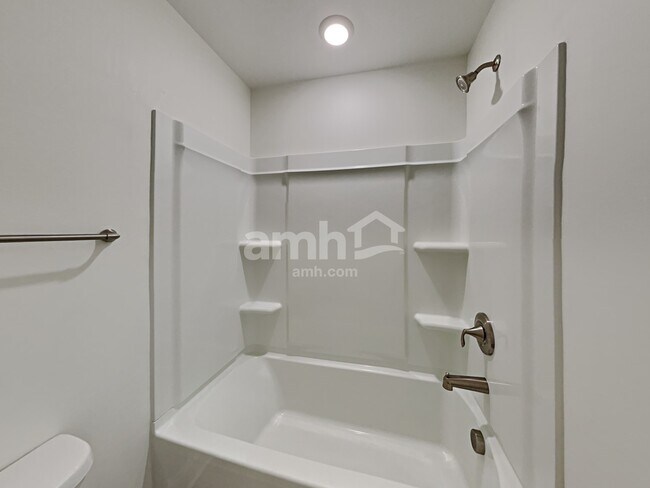 Building Photo - 114 Ashton Dr