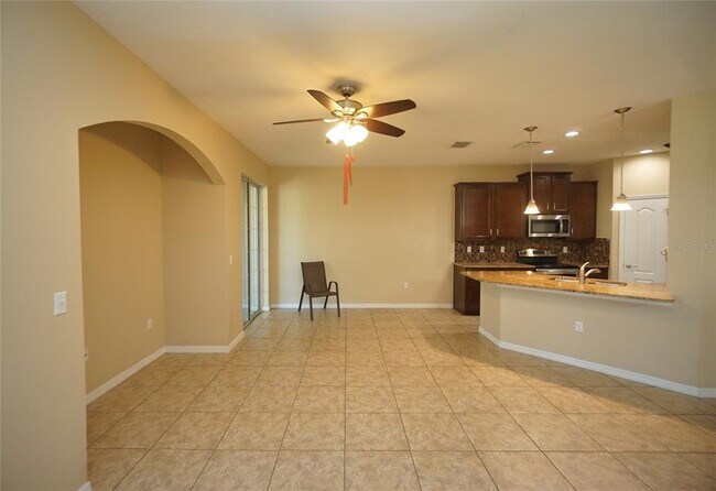 Building Photo - 7001 Interbay Blvd