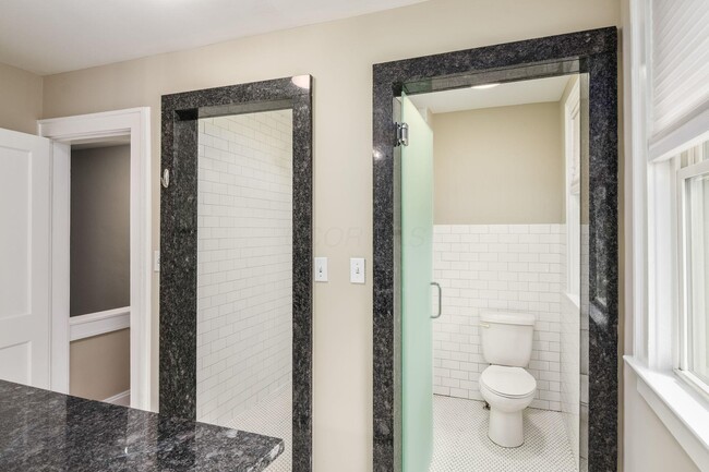 Building Photo - 1111 Northwest Blvd