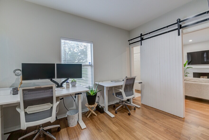 Building Photo - 704 Bering Dr