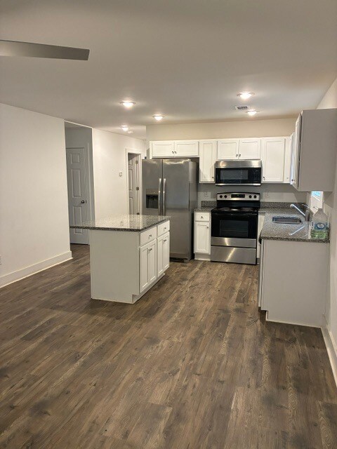 Building Photo - 503 S Forest Ave