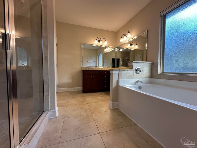 Building Photo - 8864 Spider Lily Way