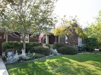 Building Photo - 433 S College Ave