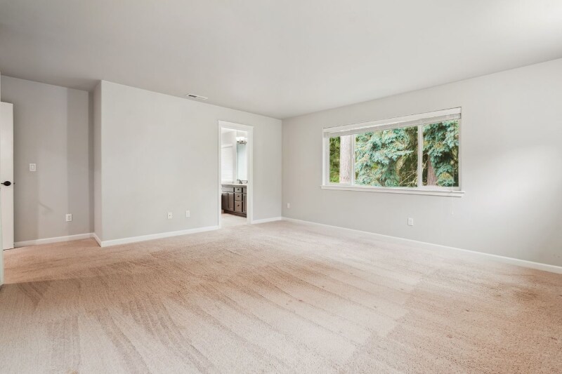 Building Photo - 4335 Dudley Dr NE